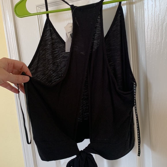 Tie back crop top - Picture 2 of 2